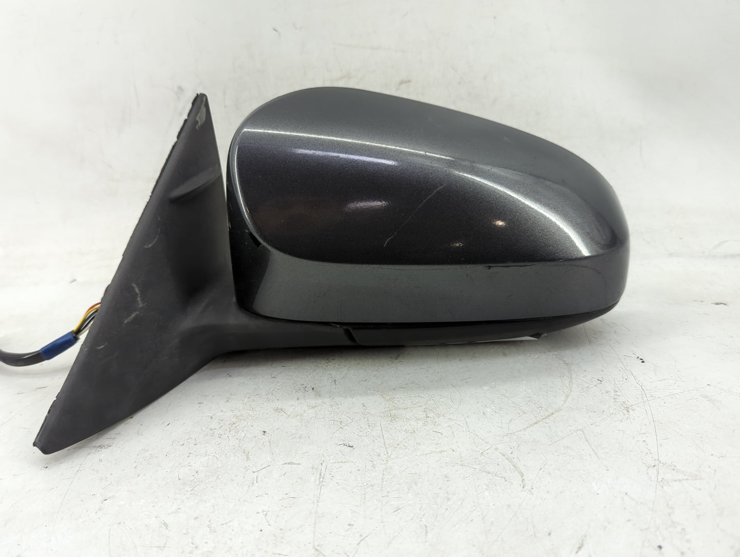 2012-2014 Toyota Camry Driver Side View Mirror - Left Door Mirror OEM Used - Oemusedautoparts1.com