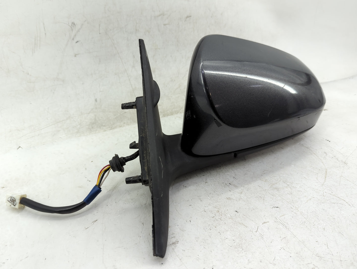 2012-2014 Toyota Camry Driver Side View Mirror - Left Door Mirror OEM Used - Oemusedautoparts1.com