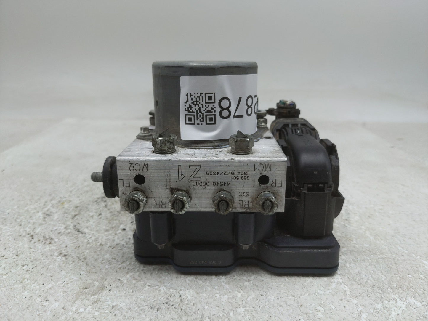 2013-2014 Toyota Camry ABS Pump Control Module Replacement P/N:44540-06080 Fits Fits 2013 2014 OEM Used Auto Parts - Oemused