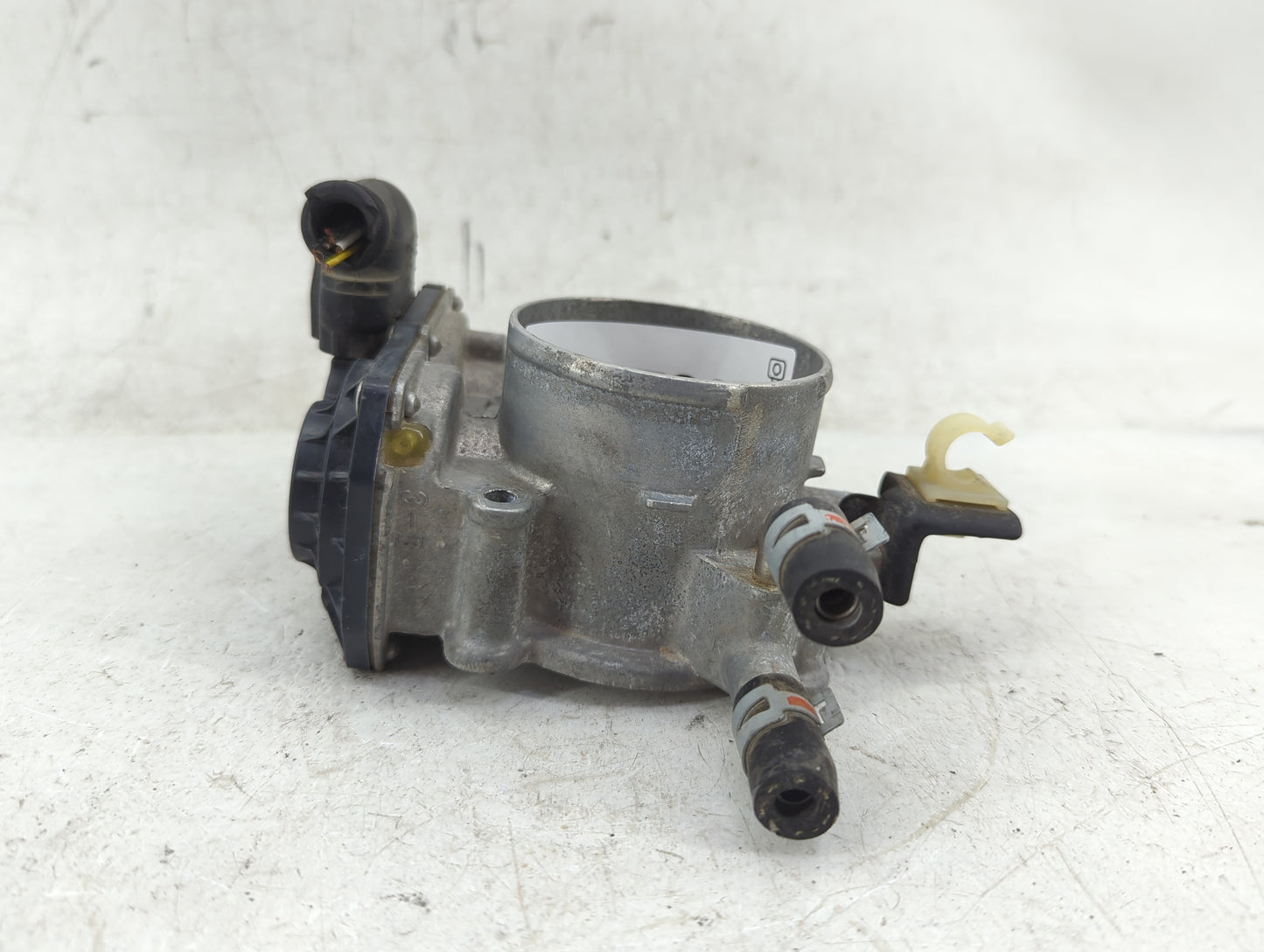 2010-2017 Toyota Camry Throttle Body P/N:22030-0V010 Fits Fits 2009 2010 2011 2012 2013 2014 2015 2016 2017 2018 2019 OEM Us