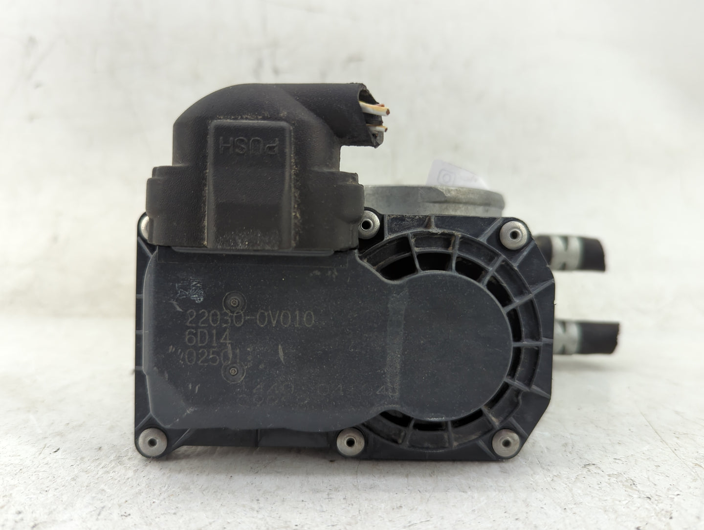 2010-2017 Toyota Camry Throttle Body P/N:22030-0V010 Fits Fits 2009 2010 2011 2012 2013 2014 2015 2016 2017 2018 2019 OEM Us
