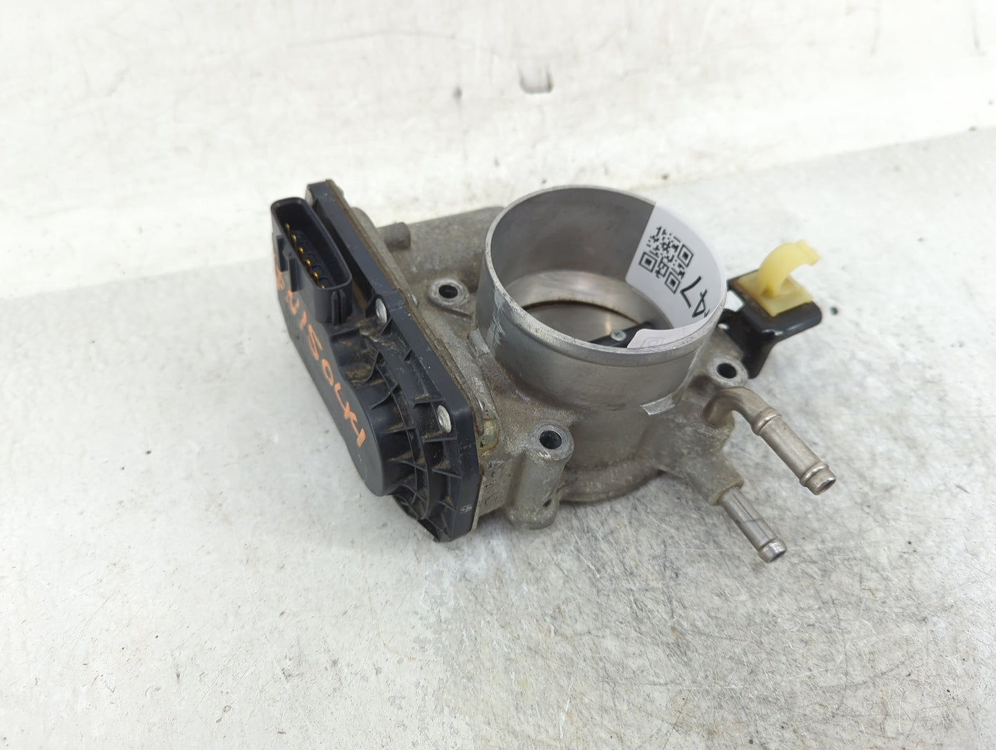 2010-2017 Toyota Camry Throttle Body Fits Fits 2009 2010 2011 2012 2013 2014 2015 2016 2017 2018 2019 OEM Used Auto Parts - 