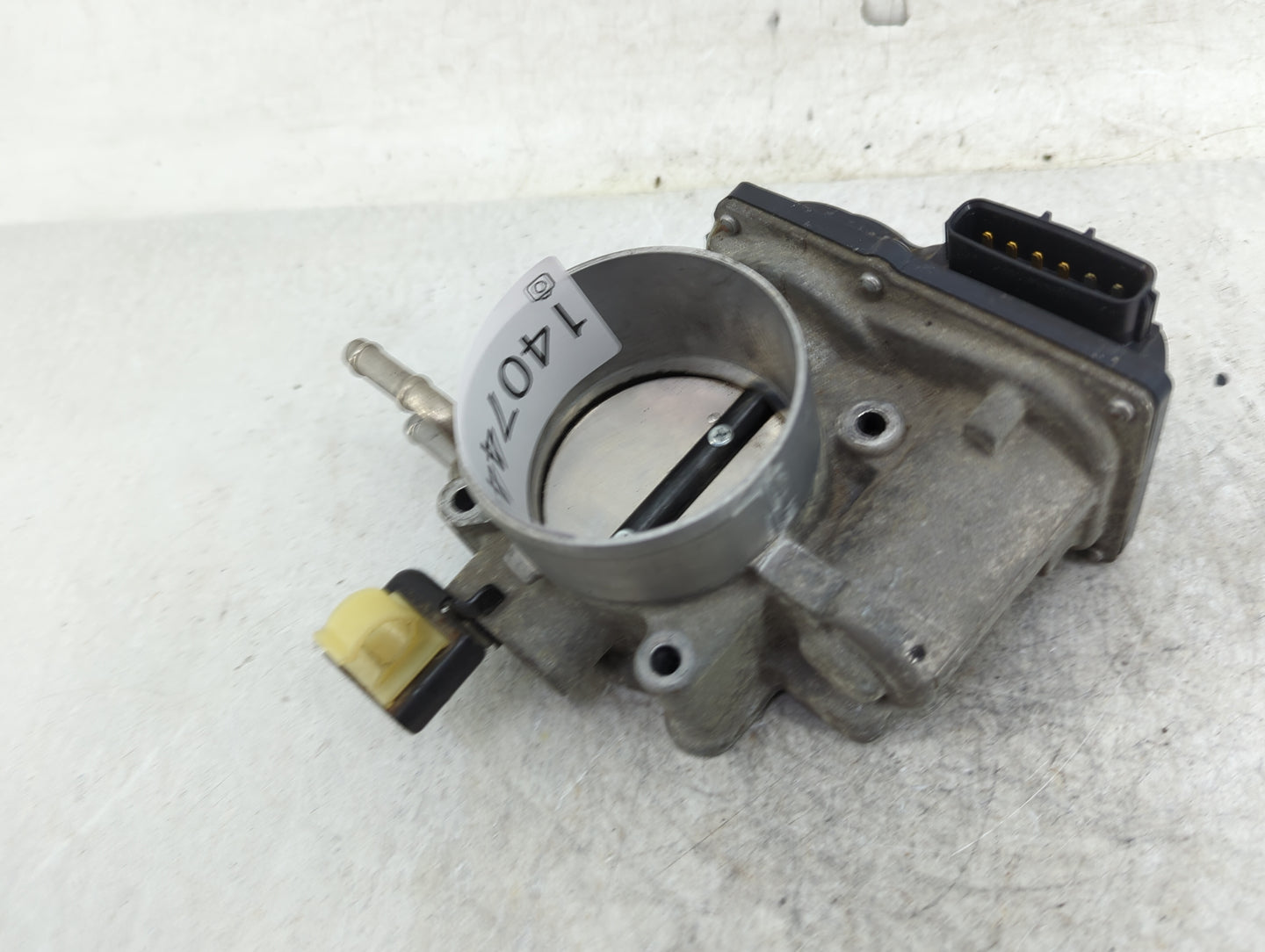 2010-2017 Toyota Camry Throttle Body Fits Fits 2009 2010 2011 2012 2013 2014 2015 2016 2017 2018 2019 OEM Used Auto Parts - 