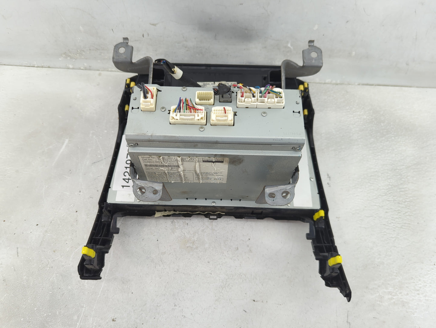 2013-2014 Toyota Camry Radio AM FM Cd Player Receiver Replacement P/N:86140-06011 Fits Fits 2013 2014 OEM Used Auto Parts - 