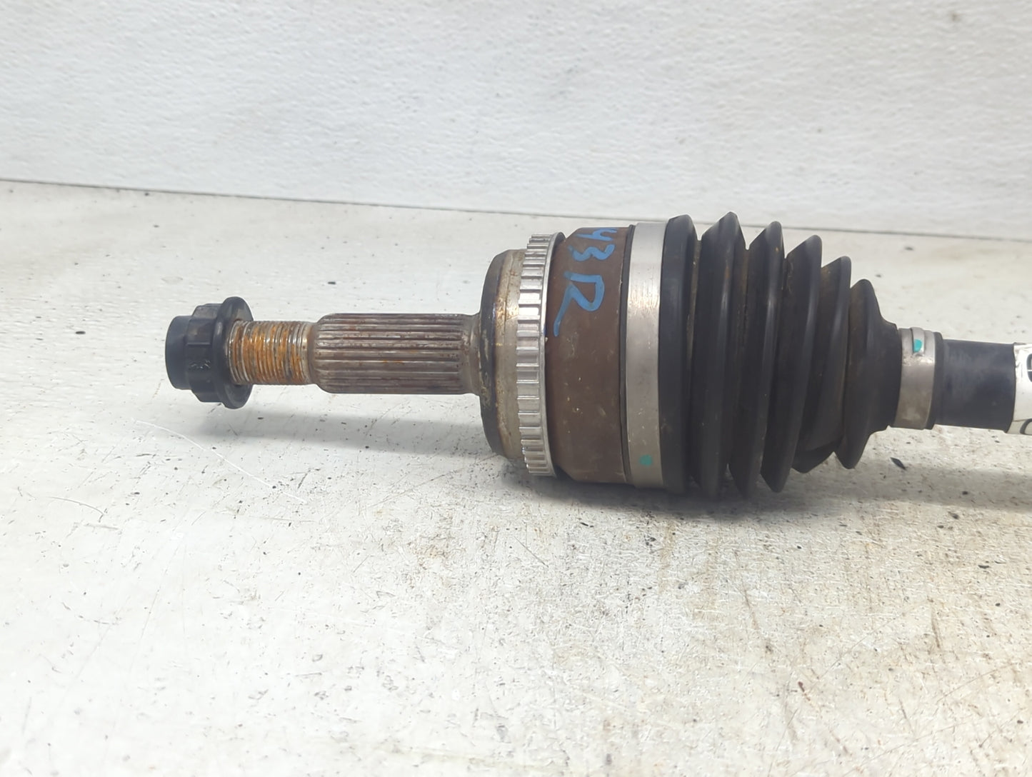 2012-2017 Toyota Camry Axle Shaft Front Passenger Cv C/v - Oemusedautoparts1.com