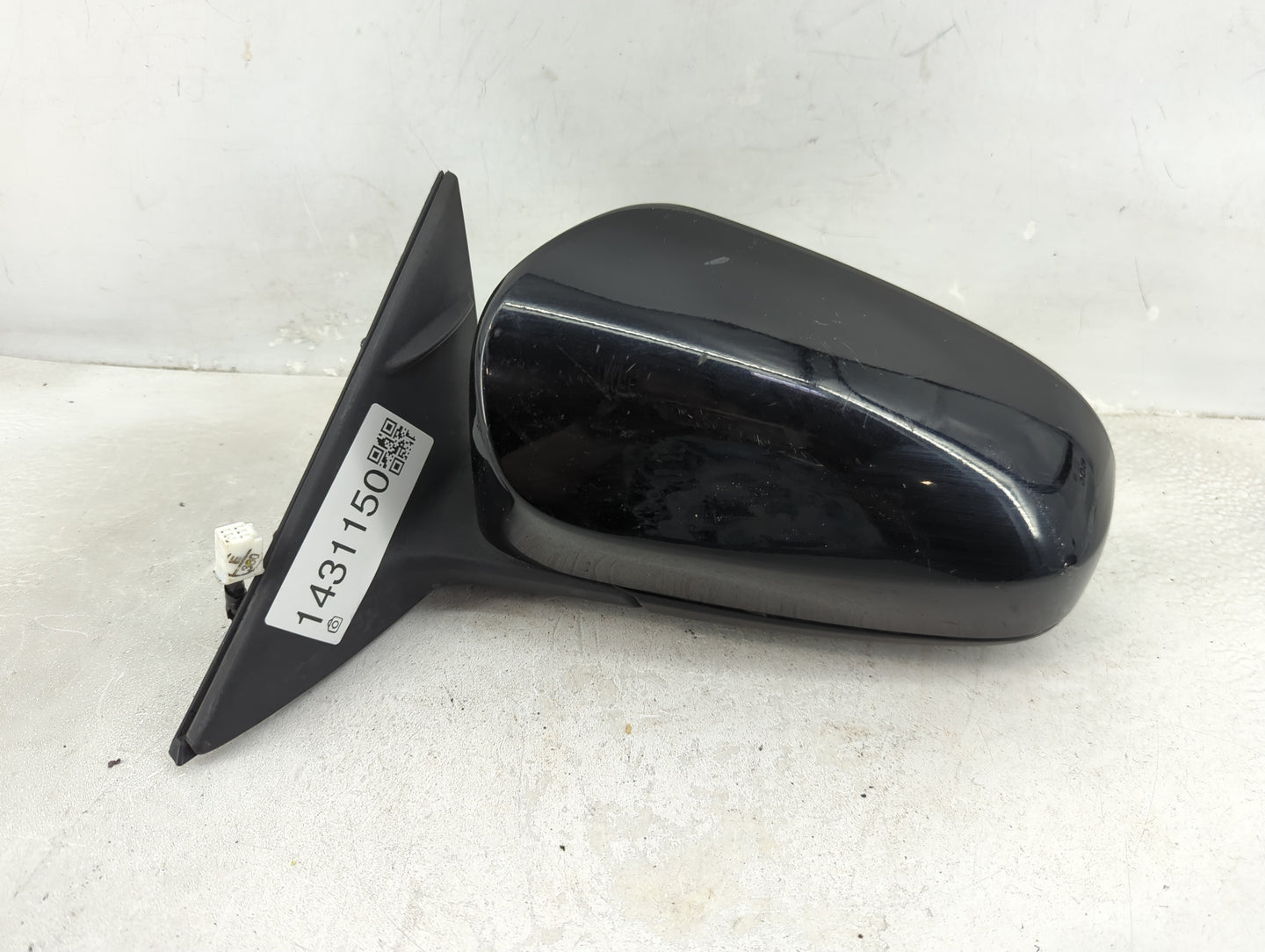 2012-2014 Toyota Camry Driver Side View Mirror - Left Door Mirror OEM Used - Oemusedautoparts1.com