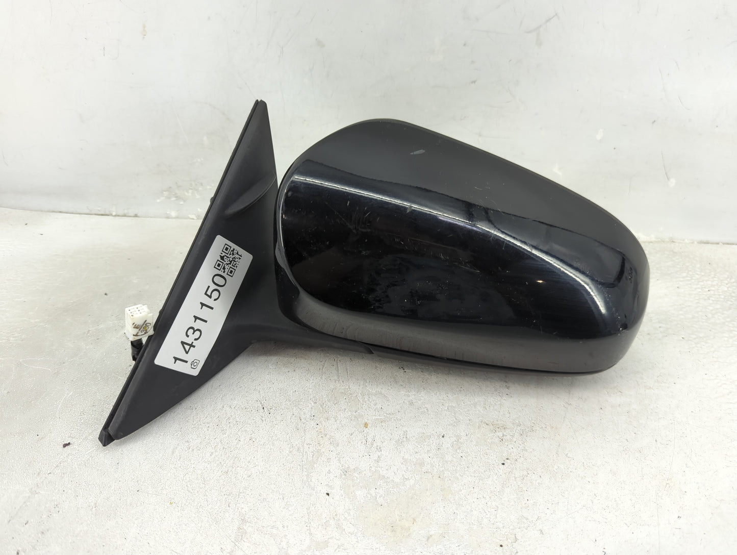 2012-2014 Toyota Camry Driver Side View Mirror - Left Door Mirror OEM Used - Oemusedautoparts1.com