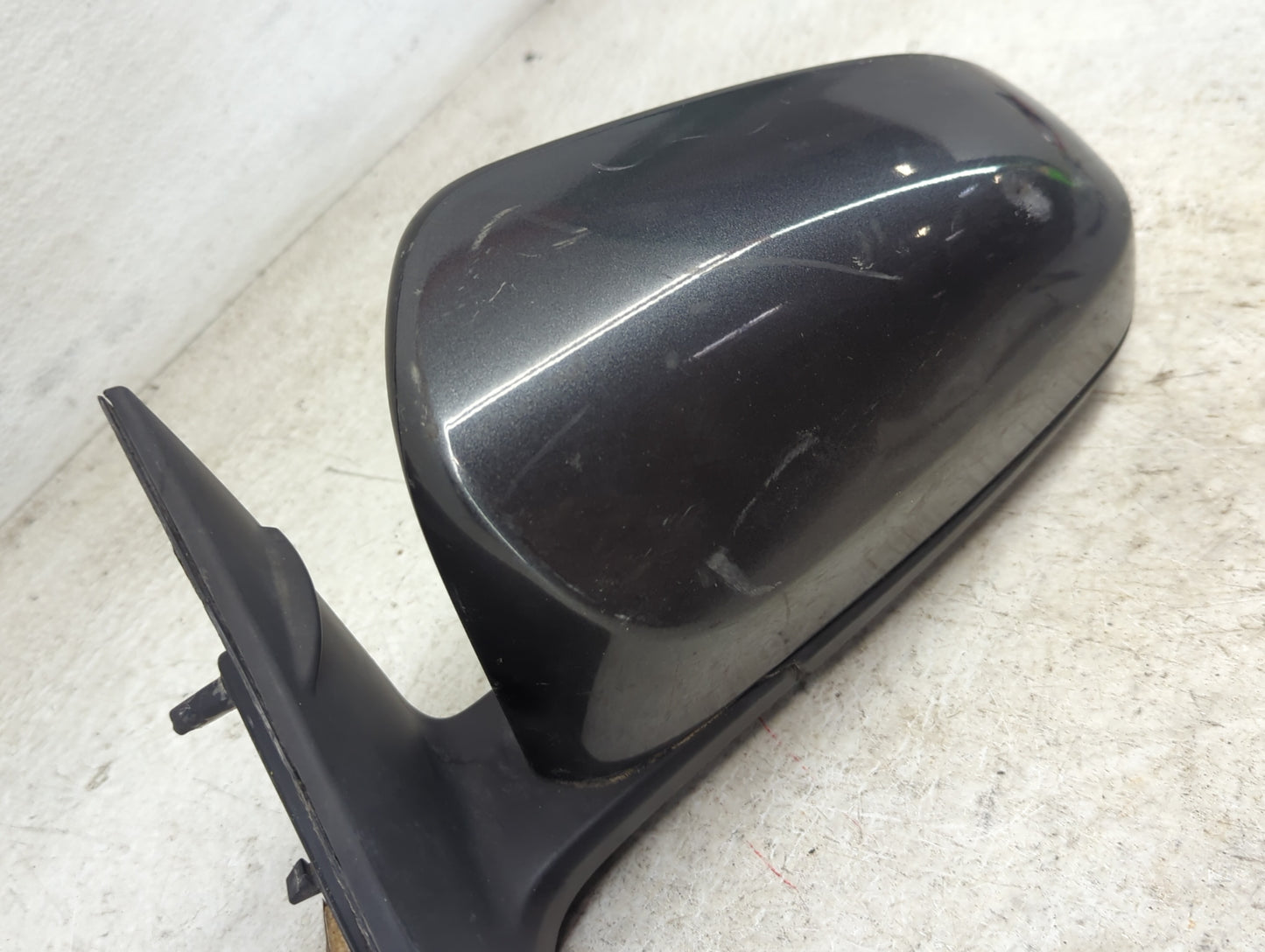 2012-2014 Toyota Camry Driver Side View Mirror - Left Door Mirror OEM Used - Oemusedautoparts1.com