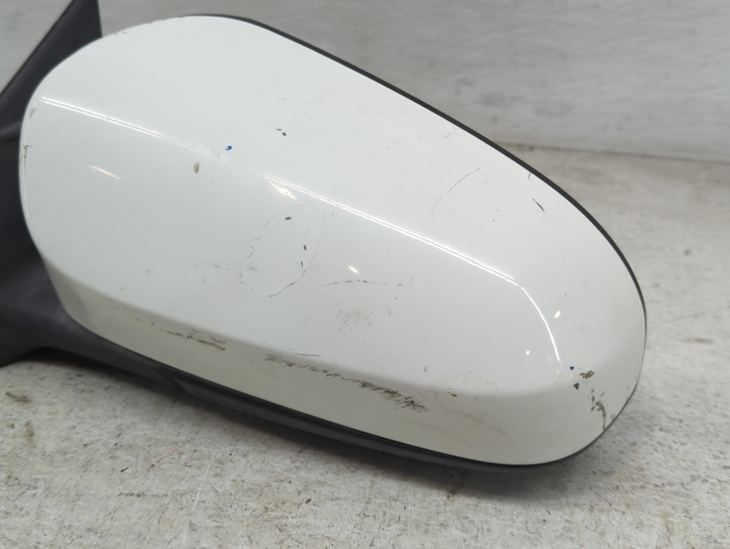 2012-2014 Toyota Camry Driver Side View Mirror - Left Door Mirror OEM Used - Oemusedautoparts1.com