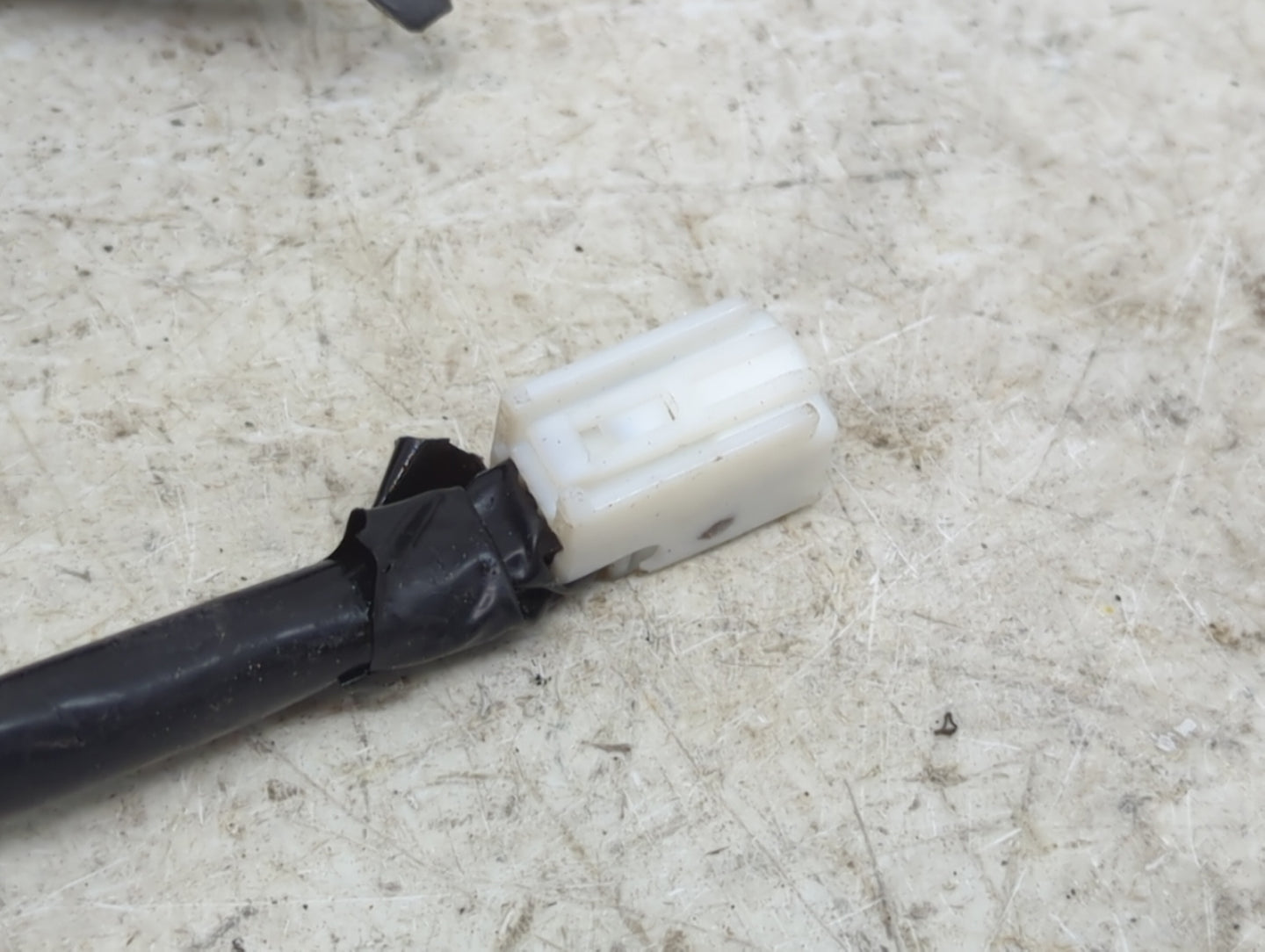 2012-2014 Toyota Camry Driver Side View Mirror - Left Door Mirror OEM Used - Oemusedautoparts1.com