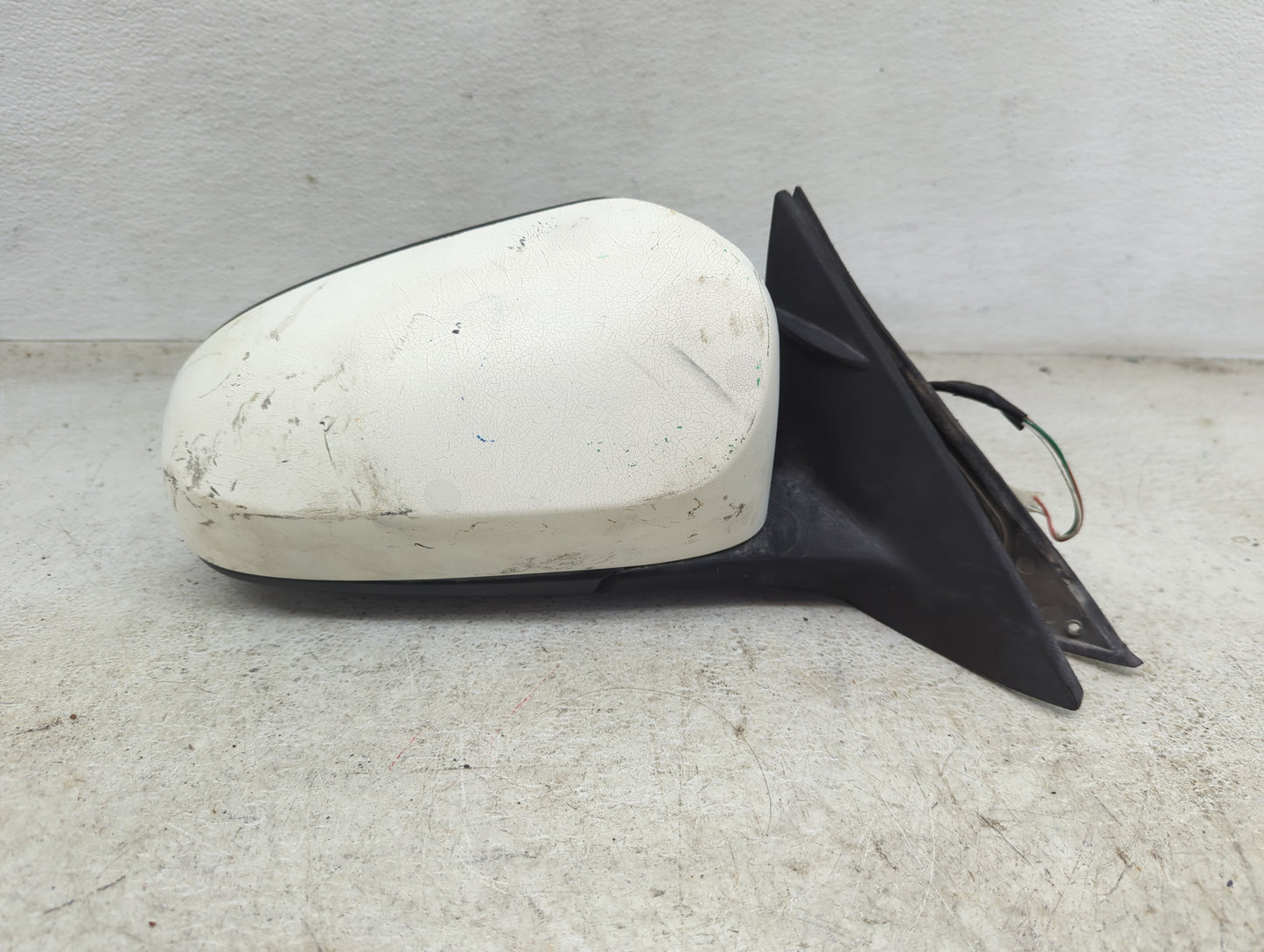 2012-2014 Toyota Camry Passenger Side View Mirror - Right Door Mirror OEM Used - Oemusedautoparts1.com