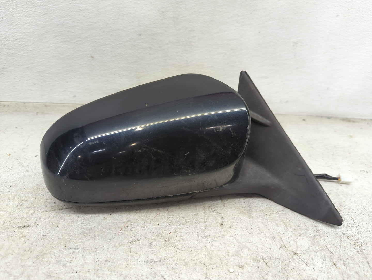 2012-2014 Toyota Camry Passenger Side View Mirror - Right Door Mirror OEM Used - Oemusedautoparts1.com