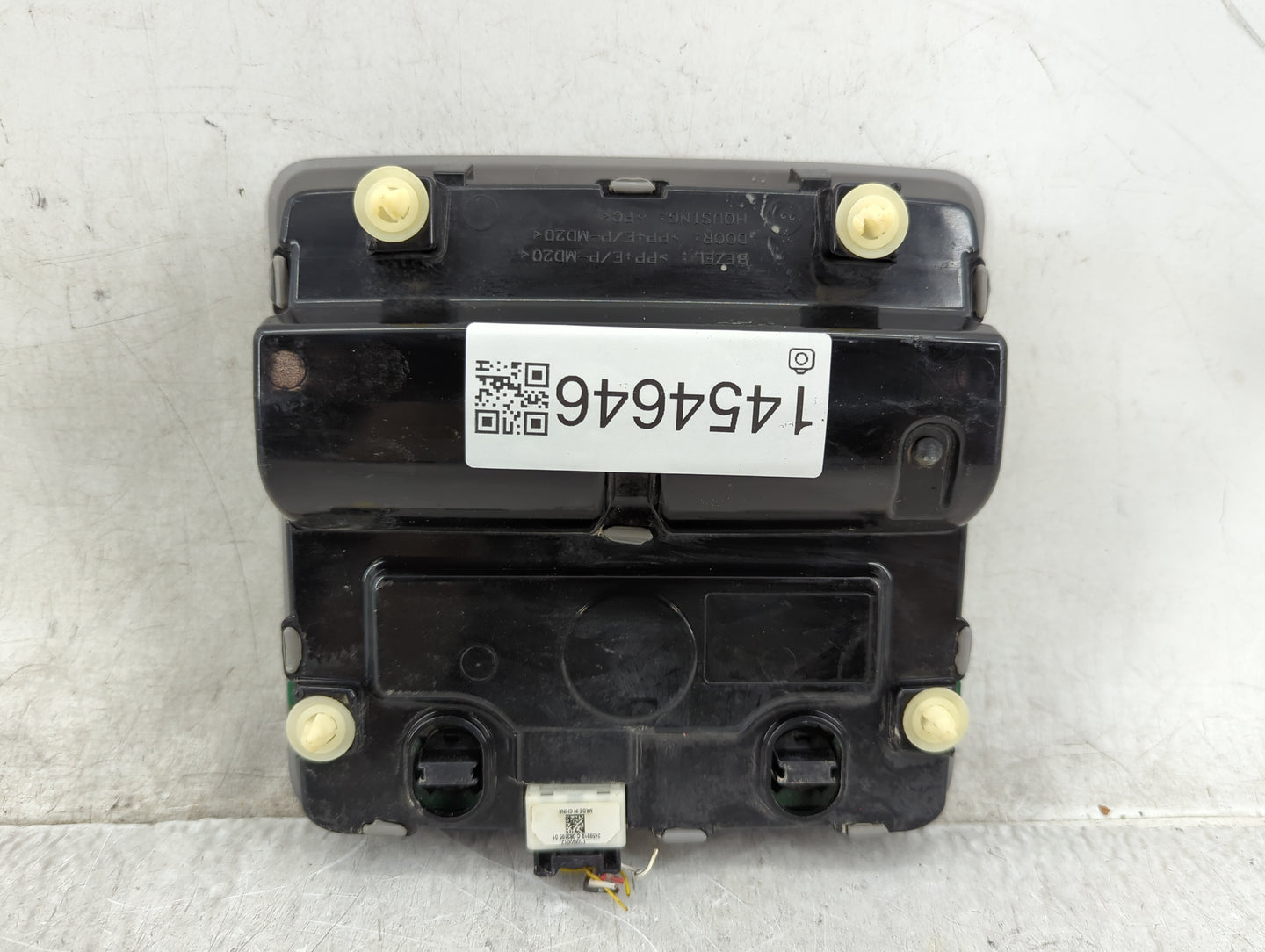 2013 Toyota Camry Overhead Roof Console - Oemusedautoparts1.com