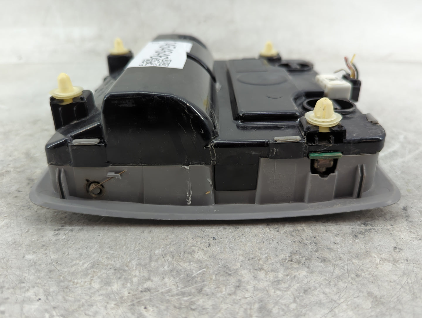 2013 Toyota Camry Overhead Roof Console - Oemusedautoparts1.com