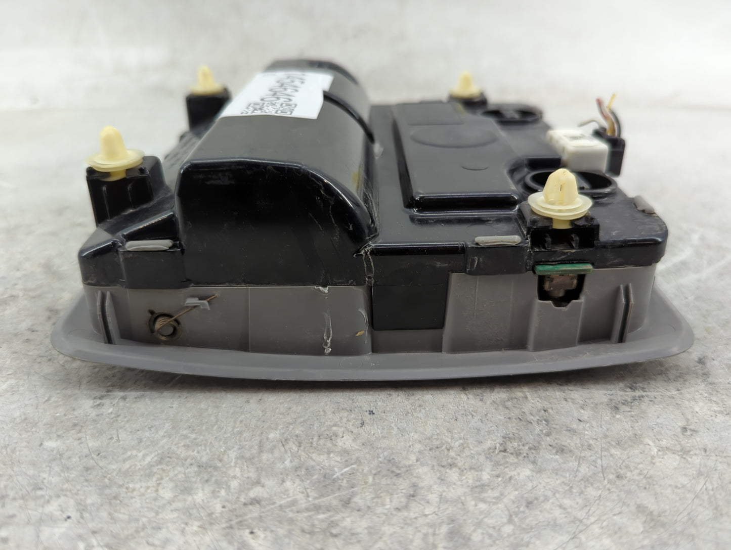 2013 Toyota Camry Overhead Roof Console - Oemusedautoparts1.com