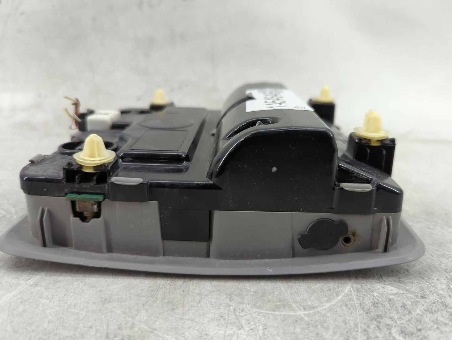 2013 Toyota Camry Overhead Roof Console - Oemusedautoparts1.com