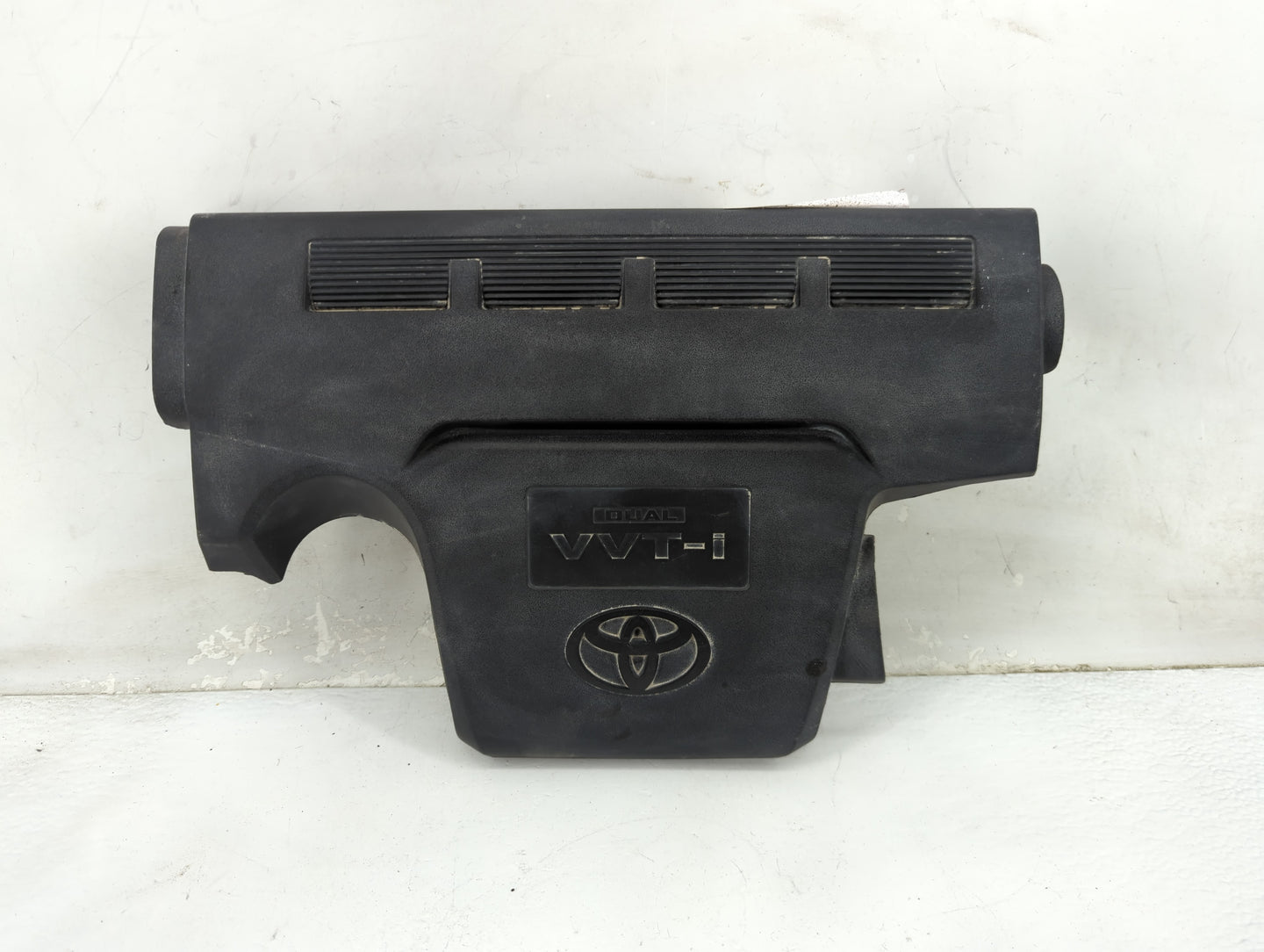 2013 Toyota Camry Engine Cover 1457808 - Oemusedautoparts1.com
