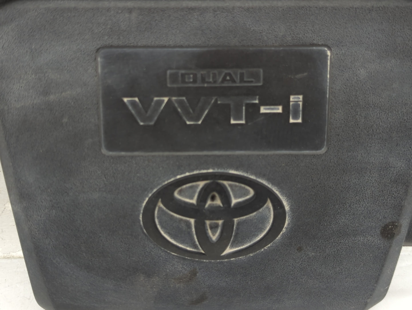 2013 Toyota Camry Engine Cover 1457808 - Oemusedautoparts1.com