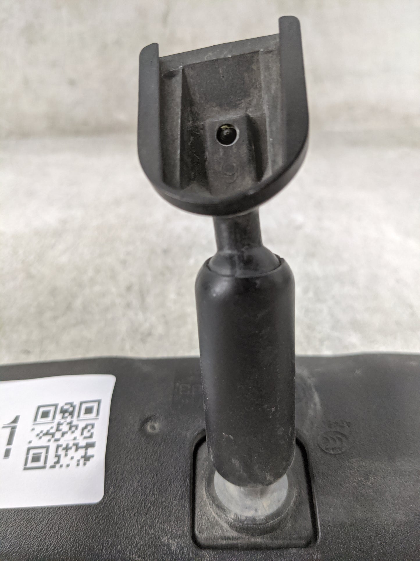 2013 Toyota Camry Interior Rear View Mirror Replacement OEM P/N:E8 011083 Fits OEM Used Auto Parts - Oemusedautoparts1.com