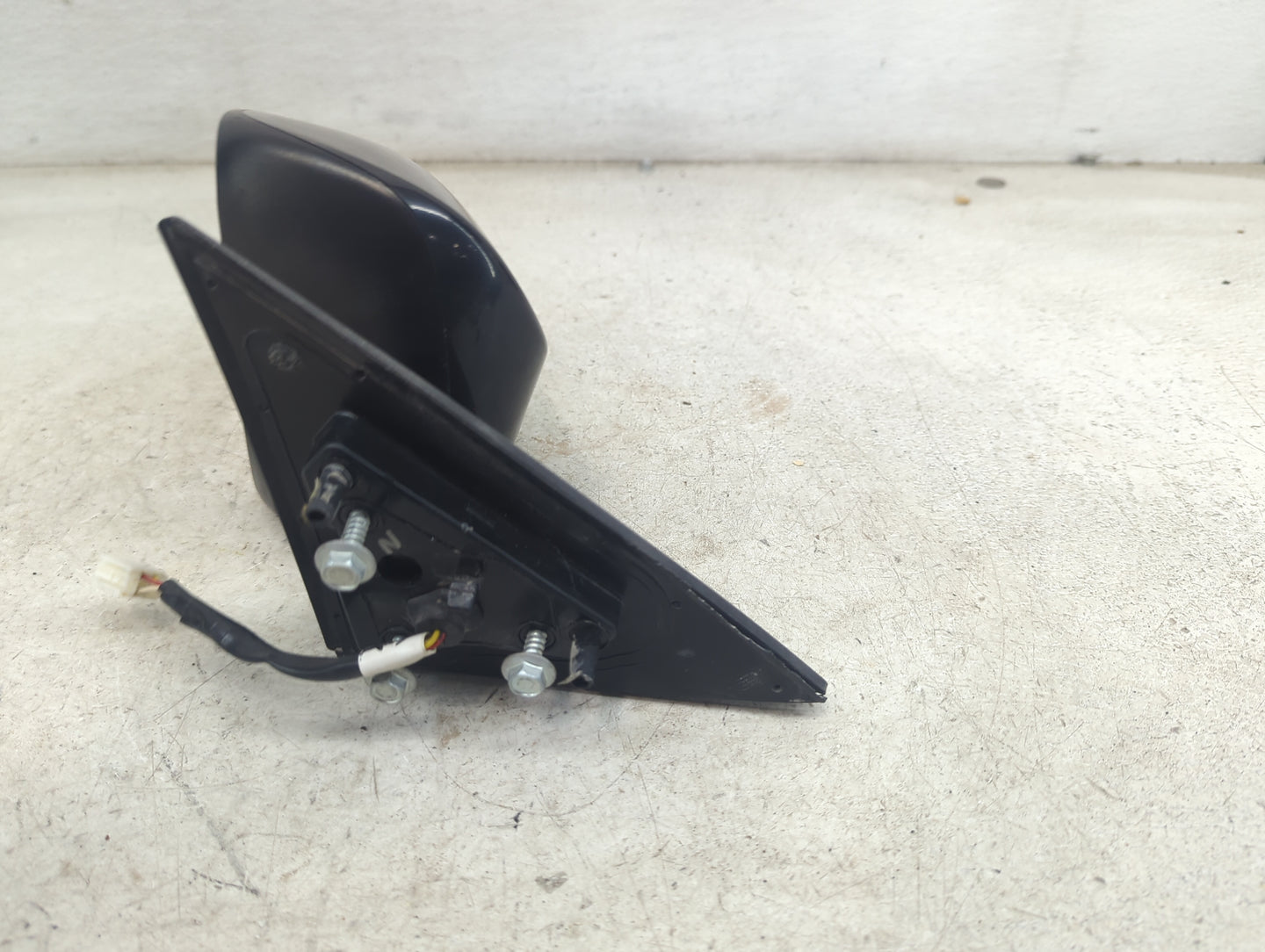 2012-2014 Toyota Camry Driver Side View Mirror - Left Door Mirror OEM Used - Oemusedautoparts1.com