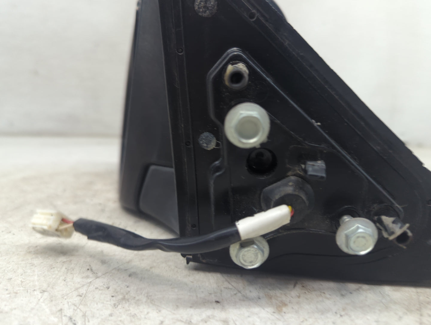 2012-2014 Toyota Camry Driver Side View Mirror - Left Door Mirror OEM Used - Oemusedautoparts1.com