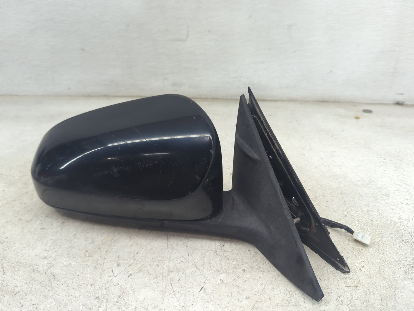 2012-2014 Toyota Camry Passenger Side View Mirror - Right Door Mirror OEM Used - Oemusedautoparts1.com