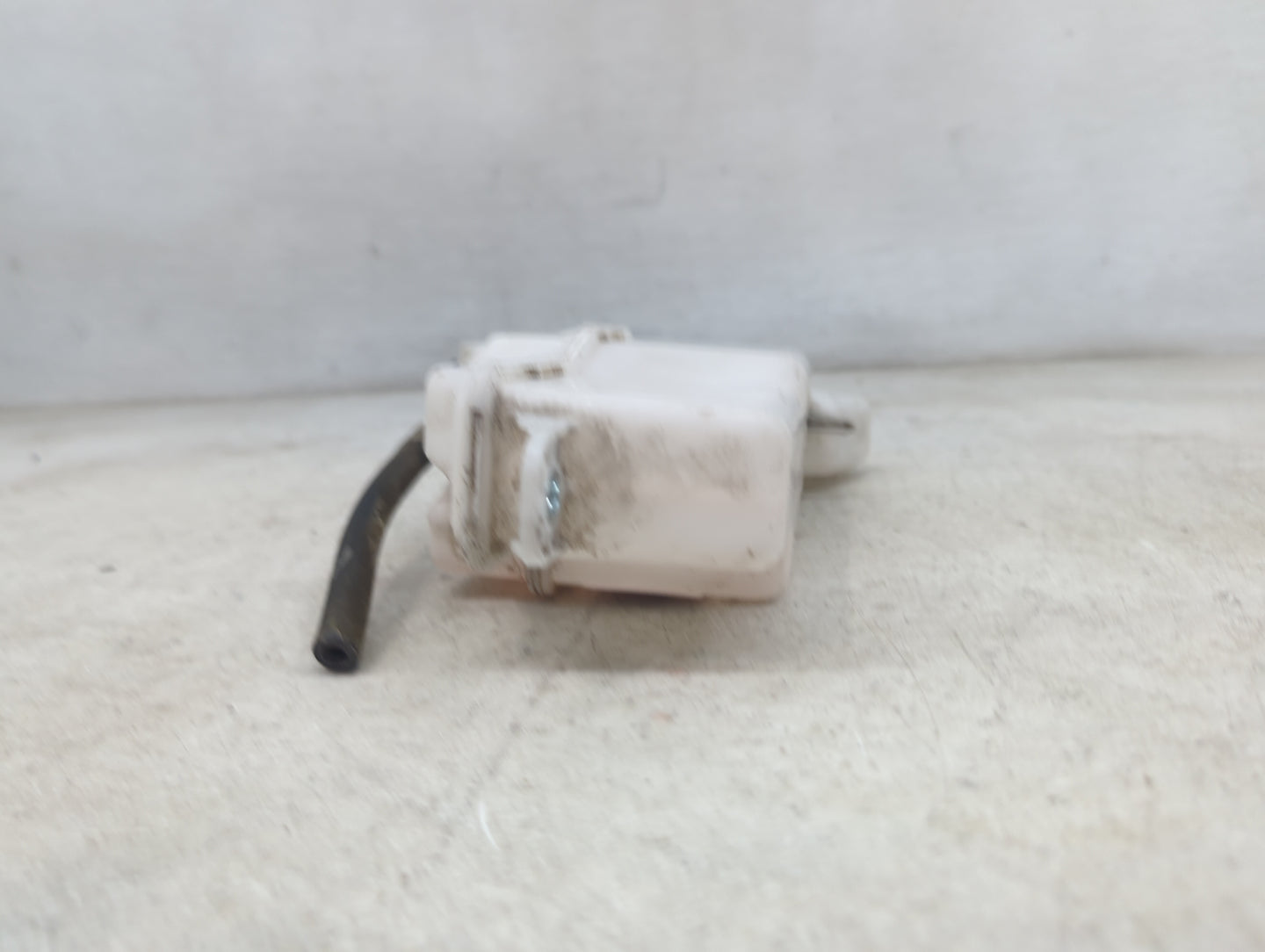 2013 Toyota Camry Radiator Coolant Overflow Expansion Tank Bottle - Oemusedautoparts1.com