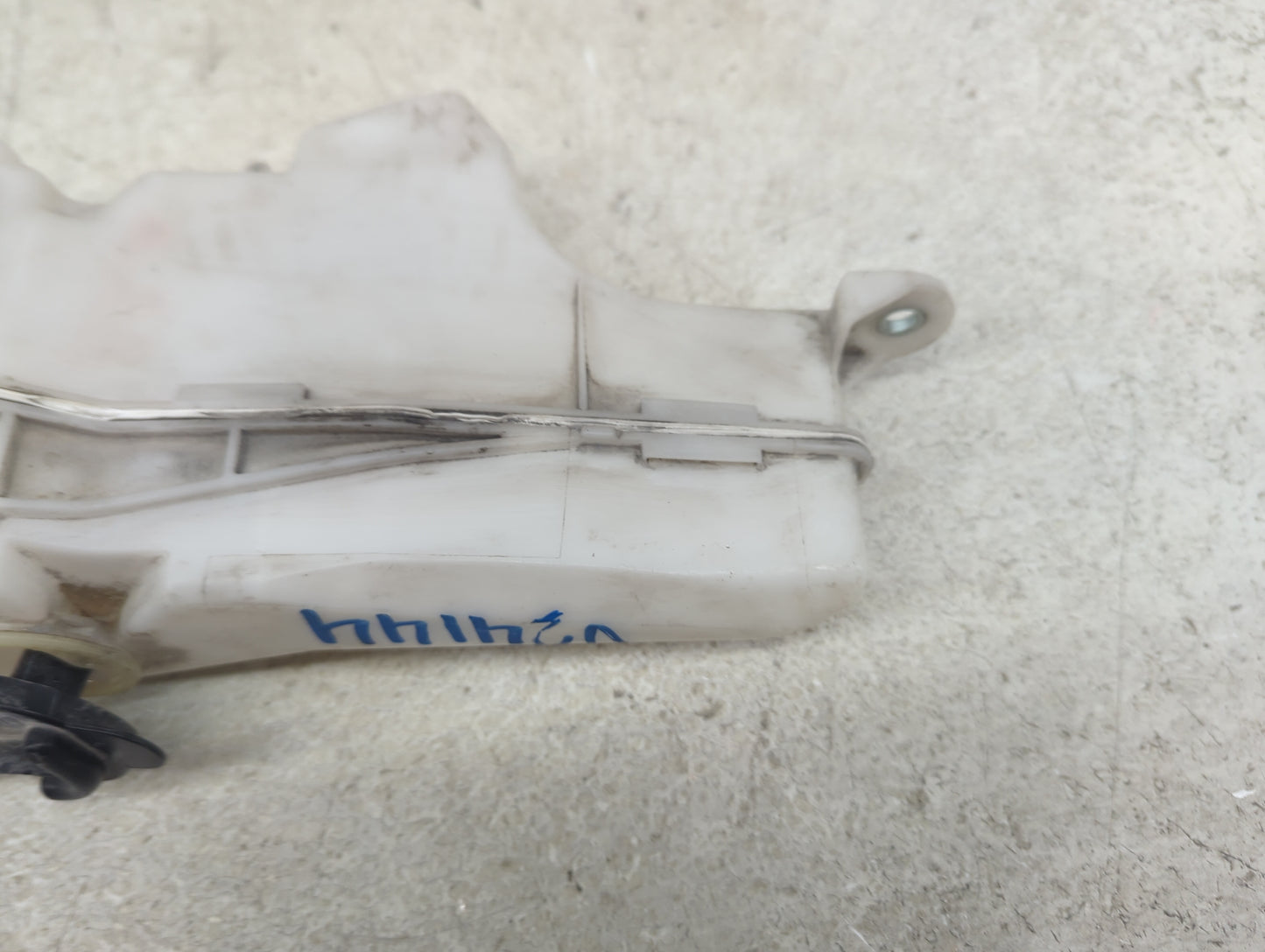 2013 Toyota Camry Radiator Coolant Overflow Expansion Tank Bottle - Oemusedautoparts1.com