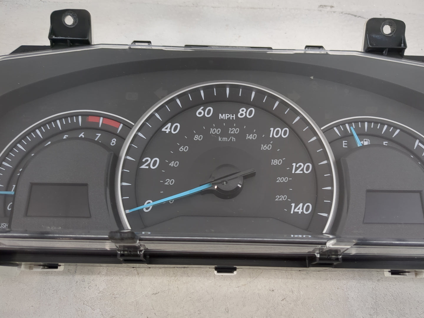 2013-2014 Toyota Camry Instrument Cluster Speedometer Gauges P/N:83800-0X620-00 TN157560-2980 Miles: Fits Fits 2013 2014 OEM
