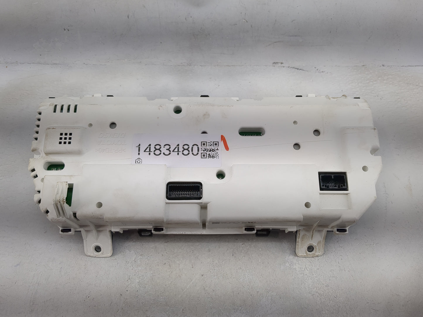 2013-2014 Toyota Camry Instrument Cluster Speedometer Gauges P/N:83800-0X620-00 TN157560-2980 Miles: Fits Fits 2013 2014 OEM
