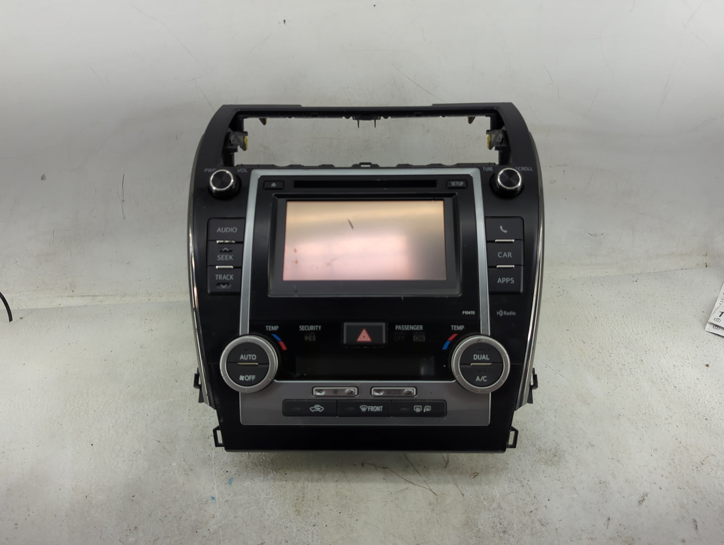2013 Toyota Camry Radio AM FM Cd Player Receiver Replacement P/N:P10470 Fits OEM Used Auto Parts - Oemusedautoparts1.com