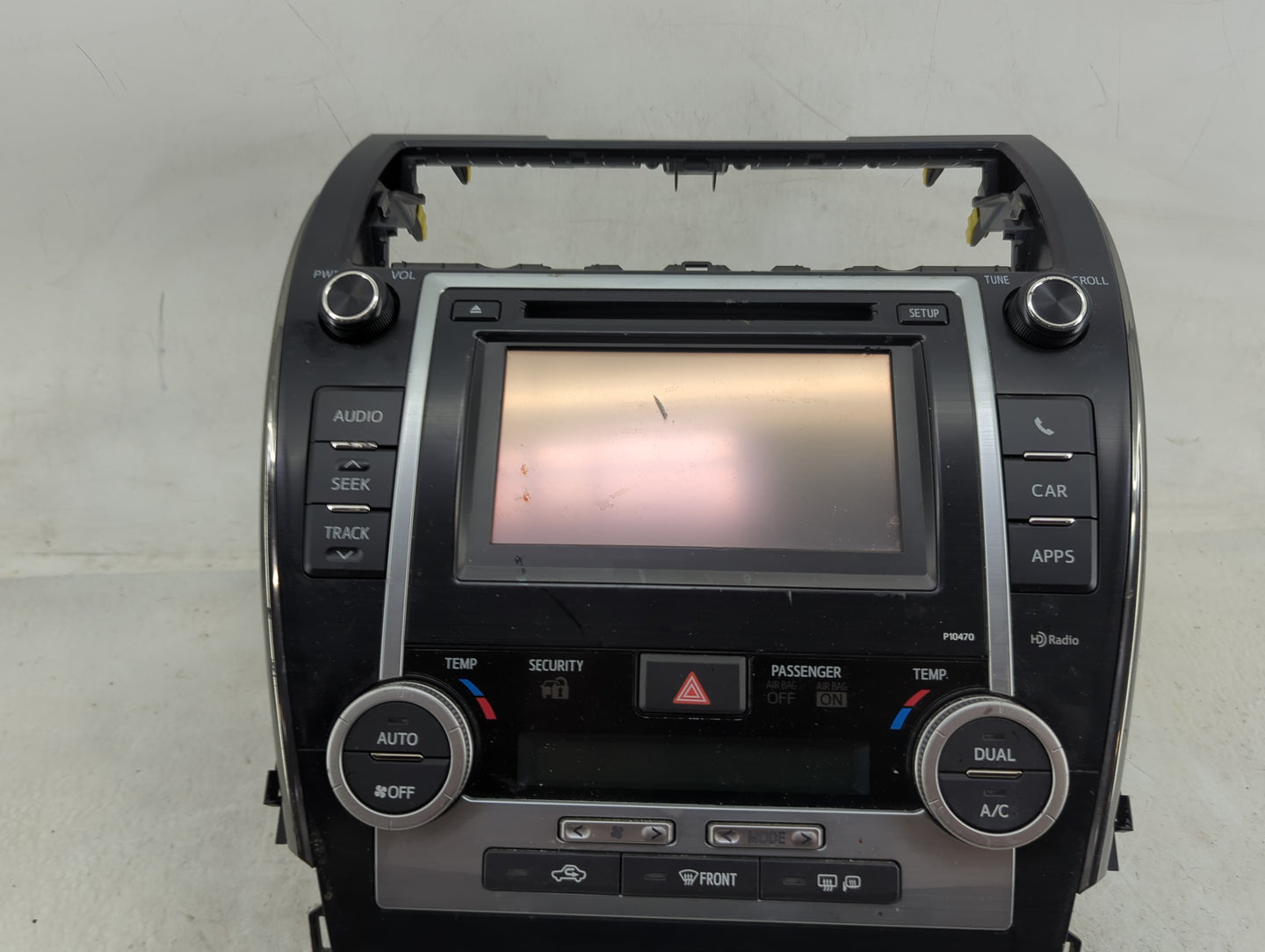 2013 Toyota Camry Radio AM FM Cd Player Receiver Replacement P/N:P10470 Fits OEM Used Auto Parts - Oemusedautoparts1.com
