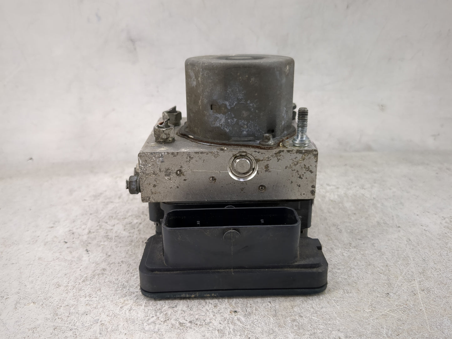2013 Toyota Camry ABS Pump Control Module Replacement P/N:0265242053 0265951430, 44540-06090 Fits OEM Used Auto Parts - Oemu