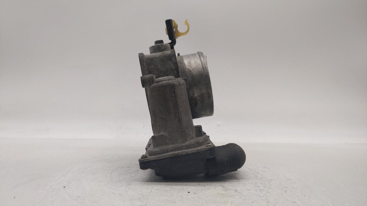 2010-2017 Toyota Camry Throttle Body P/N:22030-0V010 Fits Fits 2009 2010 2011 2012 2013 2014 2015 2016 2017 2018 OEM Used Au