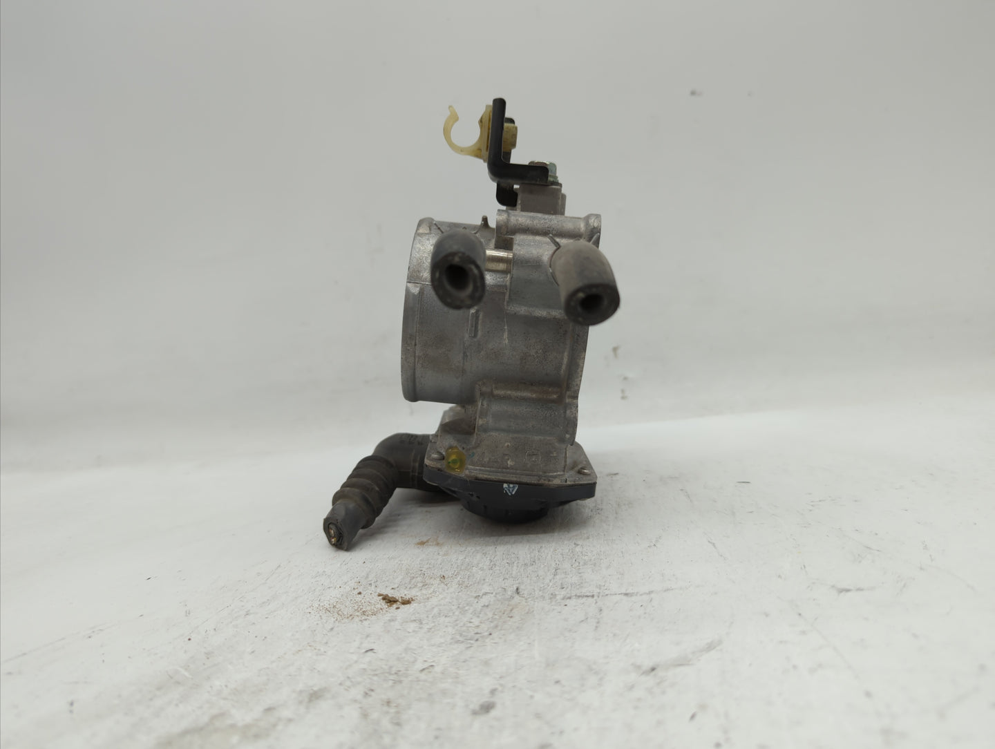 2010-2017 Toyota Camry Throttle Body P/N:22030-36010 22030-0V010 Fits Fits 2009 2010 2011 2012 2013 2014 2015 2016 2017 2018