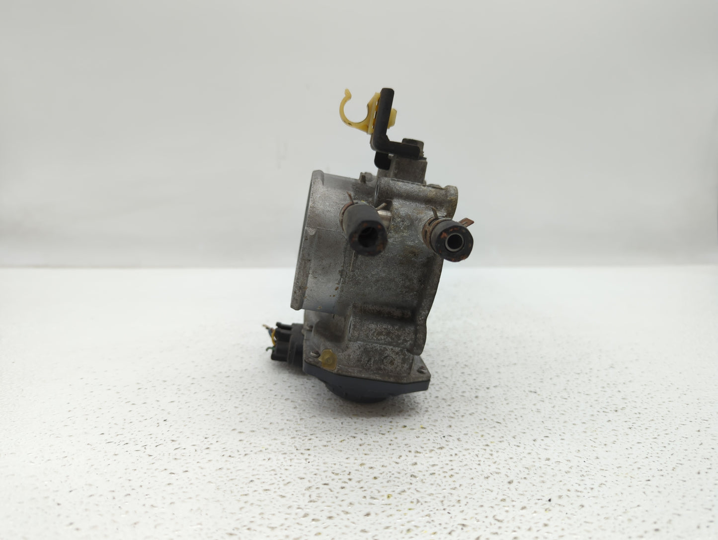2010-2017 Toyota Camry Throttle Body P/N:22030-36010 22030-0V010 Fits Fits 2009 2010 2011 2012 2013 2014 2015 2016 2017 2018