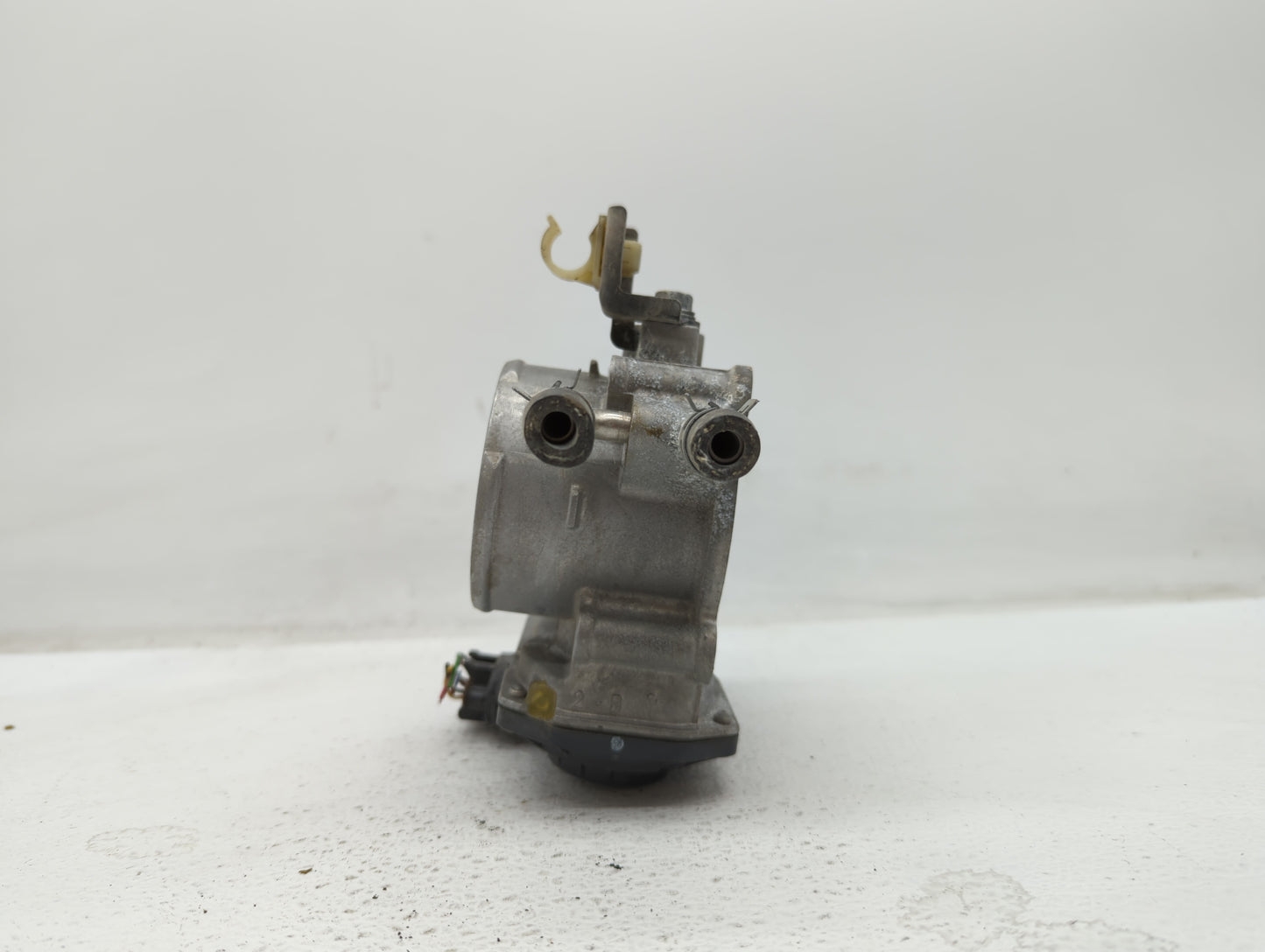 2010-2017 Toyota Camry Throttle Body P/N:22030-36010 22030-0V010 Fits Fits 2009 2010 2011 2012 2013 2014 2015 2016 2017 2018
