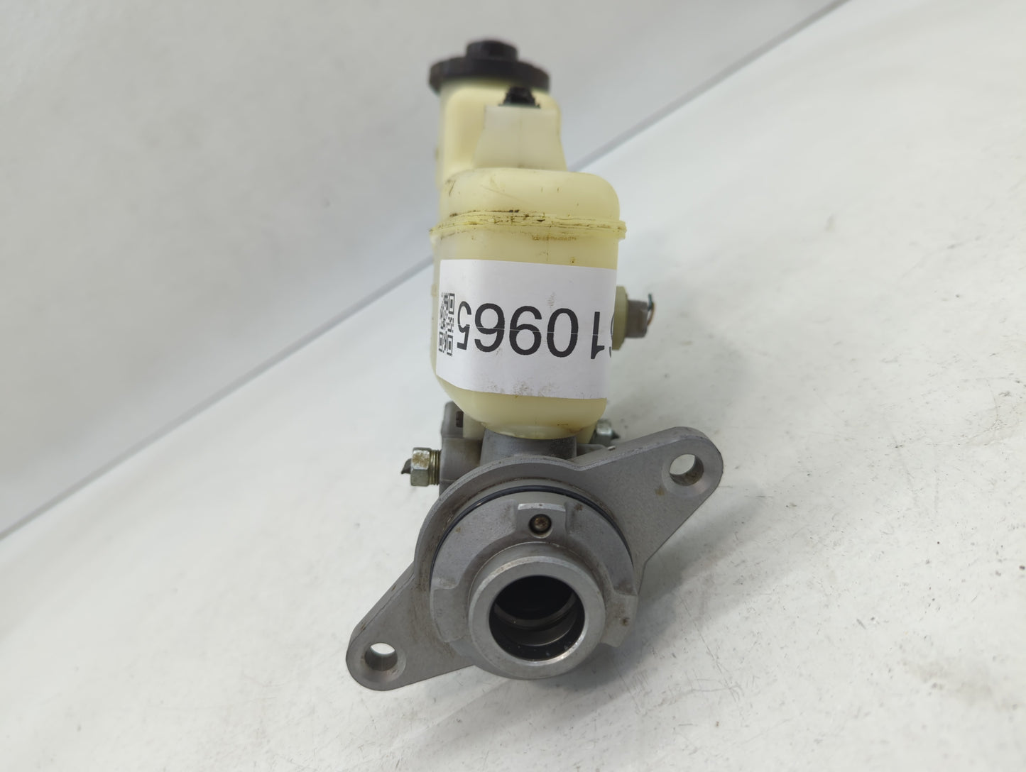 2013-2013 Toyota Camry Brake Master Cylinder - Oemusedautoparts1.com
