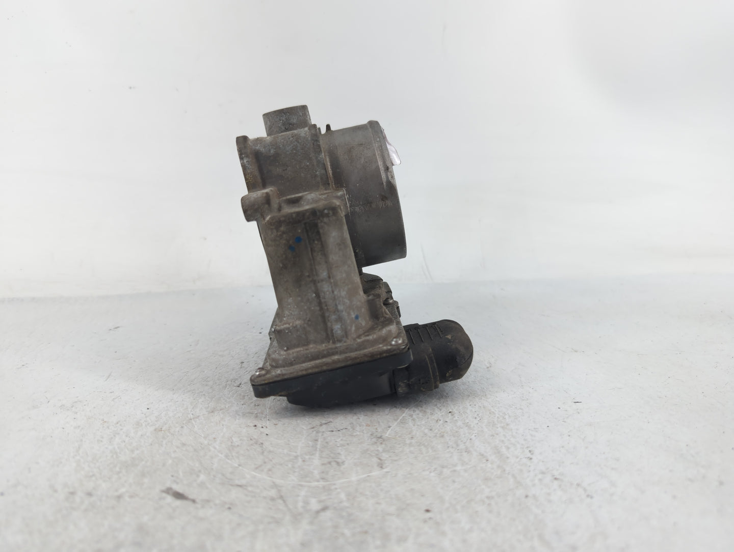 2010-2017 Toyota Camry Throttle Body P/N:22030-0V010 Fits Fits 2009 2010 2011 2012 2013 2014 2015 2016 2017 2018 2019 OEM Us
