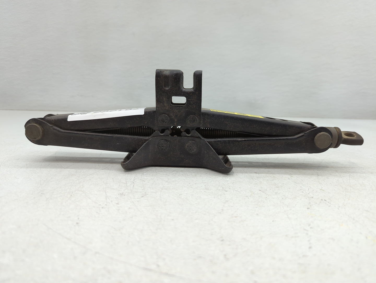 2013 Toyota Camry Spare Scissor Car Jack 761393 - Oemusedautoparts1.com