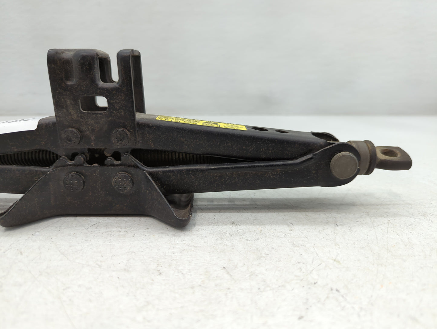 2013 Toyota Camry Spare Scissor Car Jack 761393 - Oemusedautoparts1.com