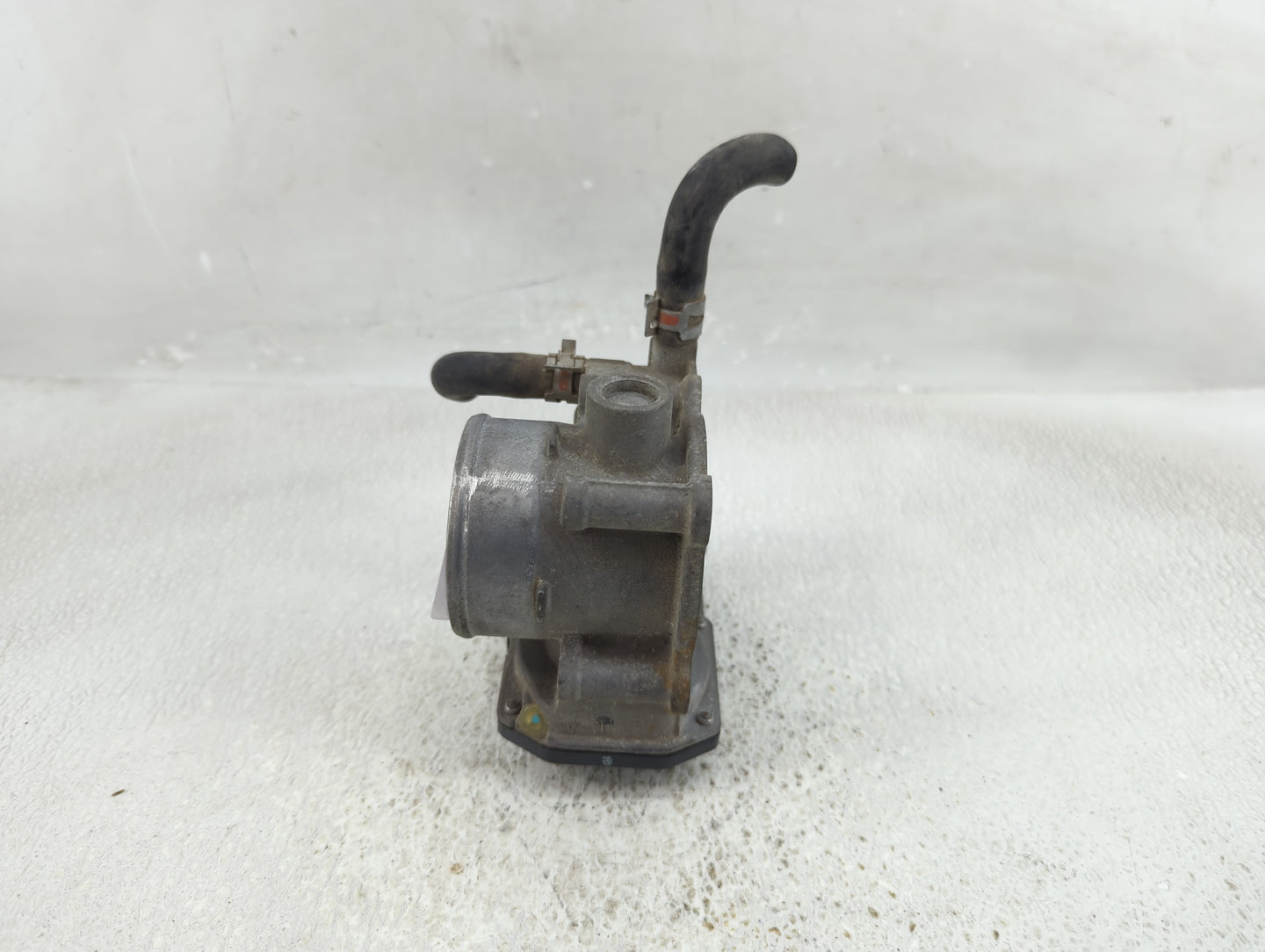 2011-2019 Toyota Corolla Throttle Body P/N:22030-0T080 Fits Fits 2011 2012 2013 2014 2015 2016 2017 2018 2019 OEM Used Auto 