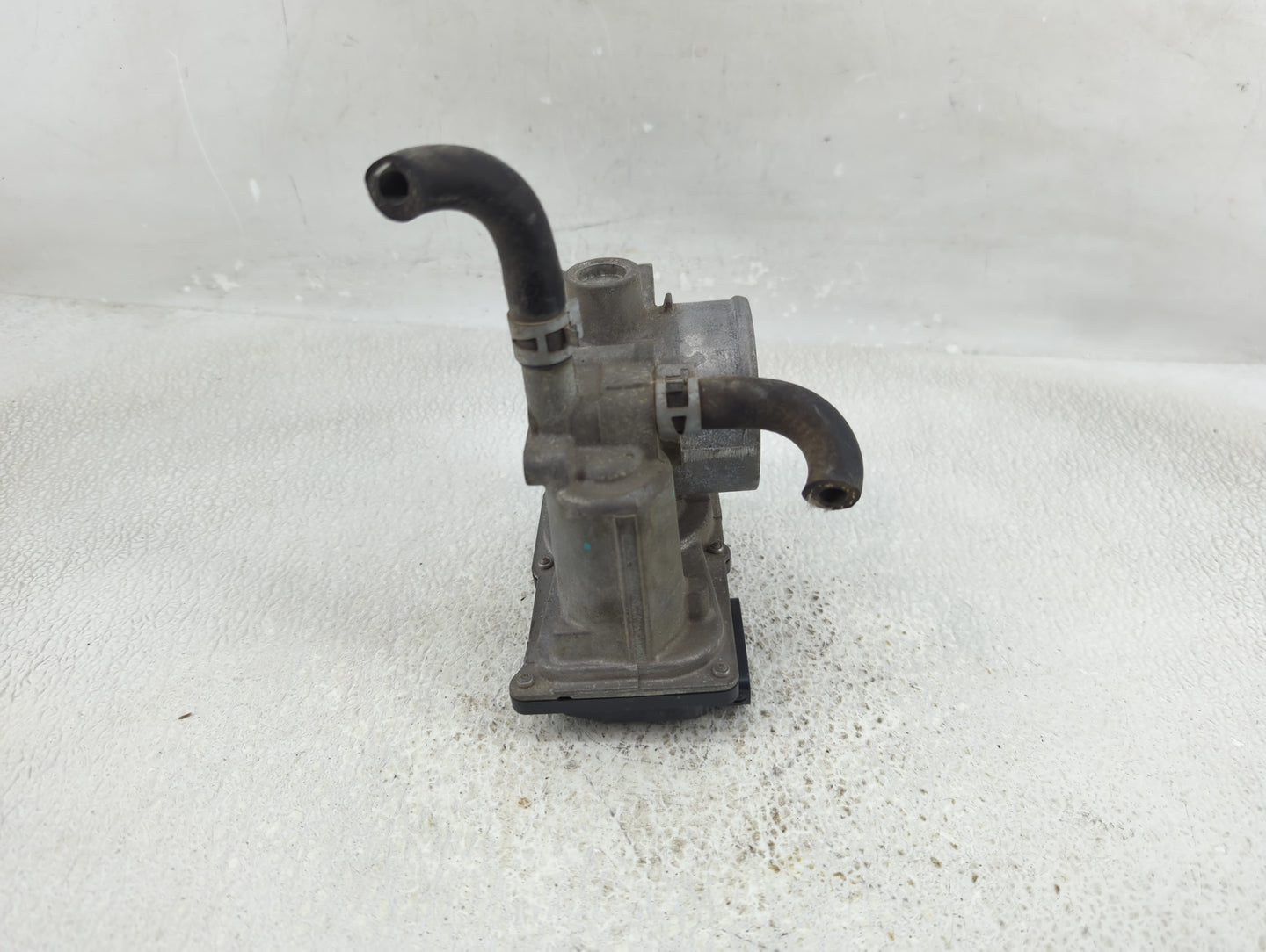 2011-2019 Toyota Corolla Throttle Body P/N:22030-0T080 Fits Fits 2011 2012 2013 2014 2015 2016 2017 2018 2019 OEM Used Auto 