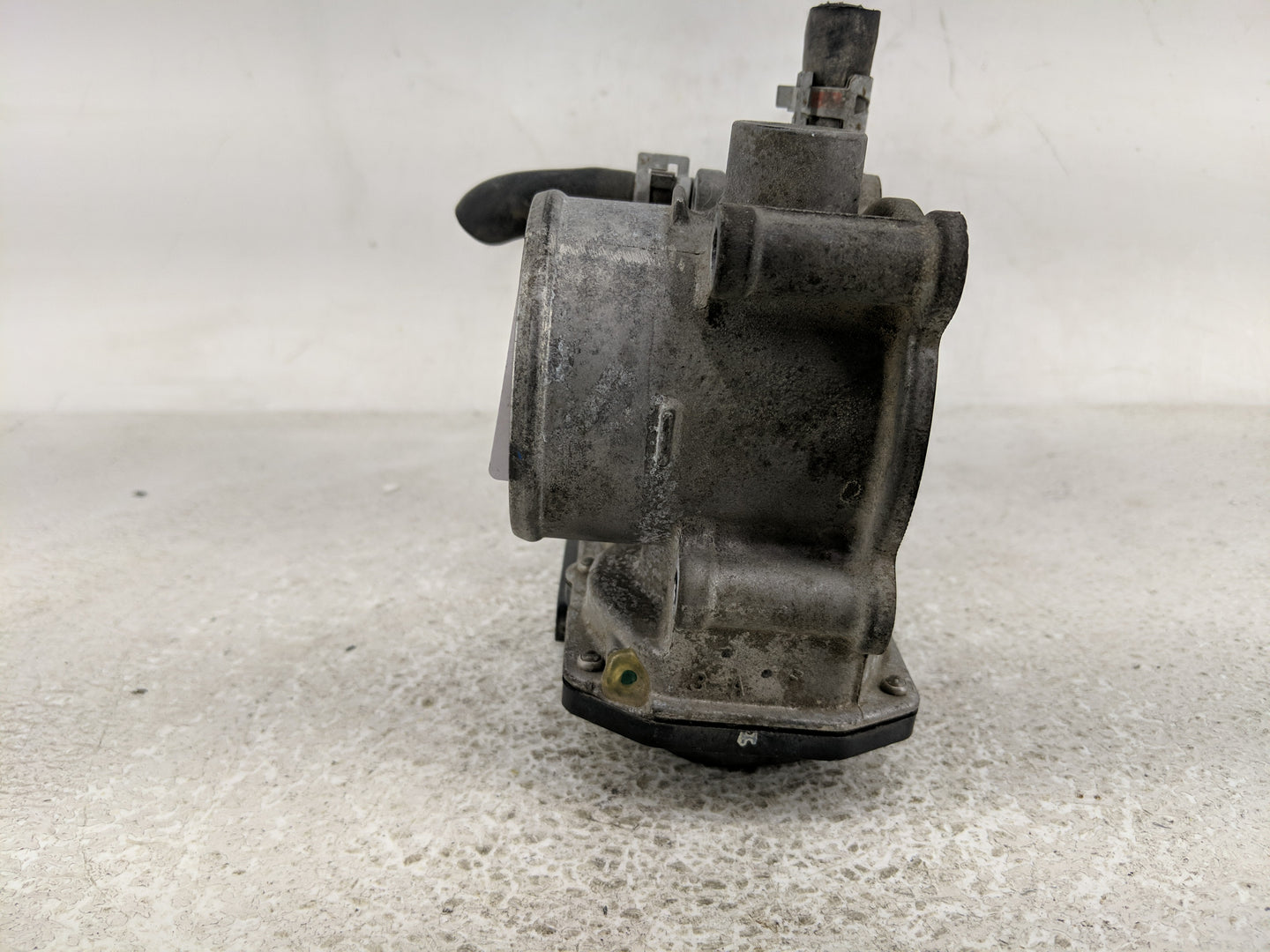 2011-2019 Toyota Corolla Throttle Body P/N:22030-0T080 Fits Fits 2011 2012 2013 2014 2015 2016 2017 2018 2019 OEM Used Auto 