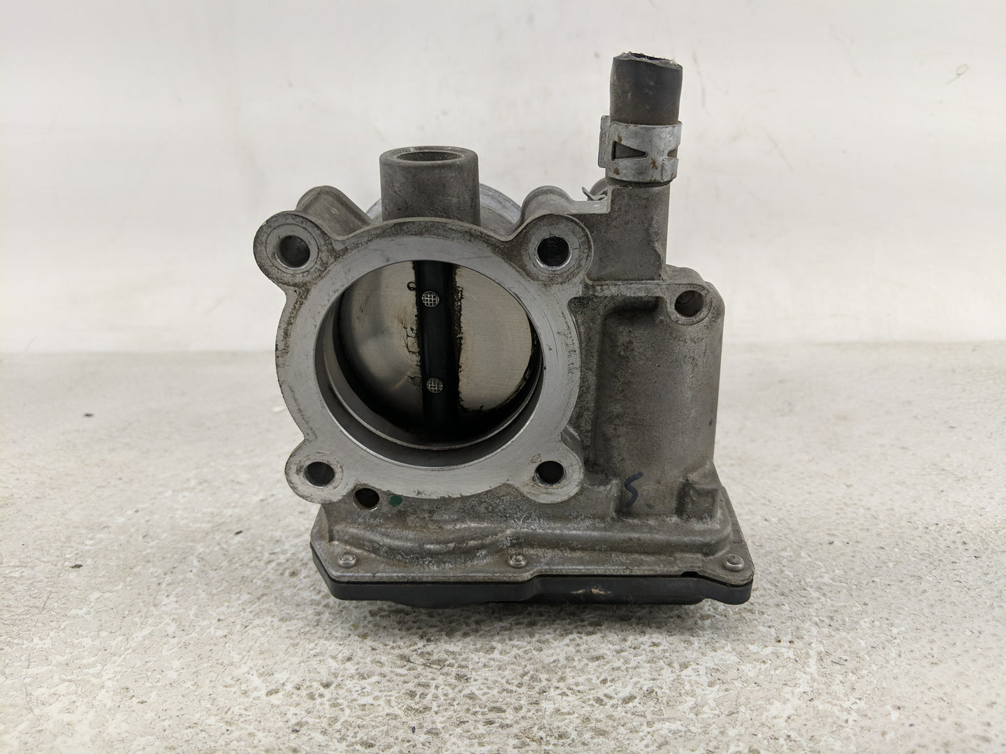 2011-2019 Toyota Corolla Throttle Body P/N:22030-0T080 Fits Fits 2011 2012 2013 2014 2015 2016 2017 2018 2019 OEM Used Auto 
