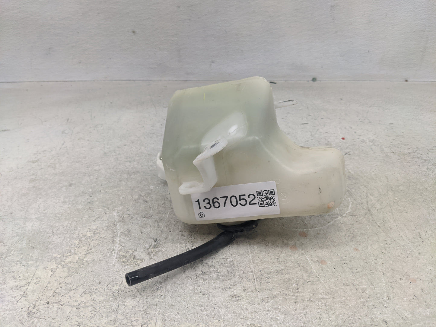 2009-2013 Toyota Corolla Radiator Coolant Overflow Expansion Tank Bottle - Oemusedautoparts1.com