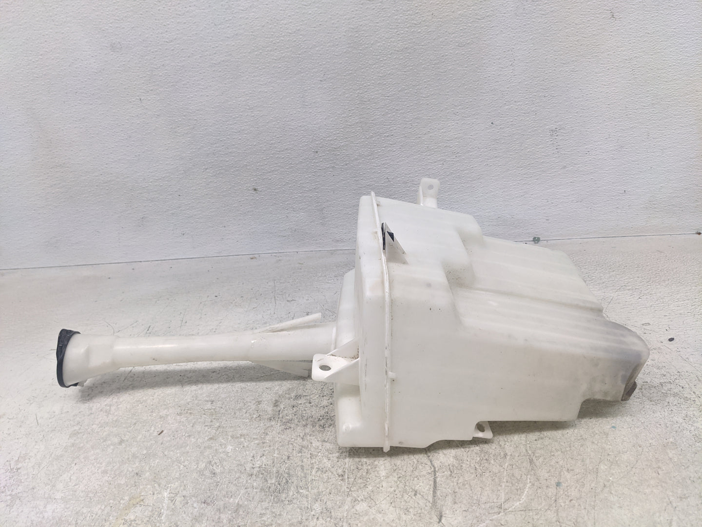 2009-2013 Toyota Corolla Windshield Washer Fluid Reservoir Bottle Oem - Oemusedautoparts1.com