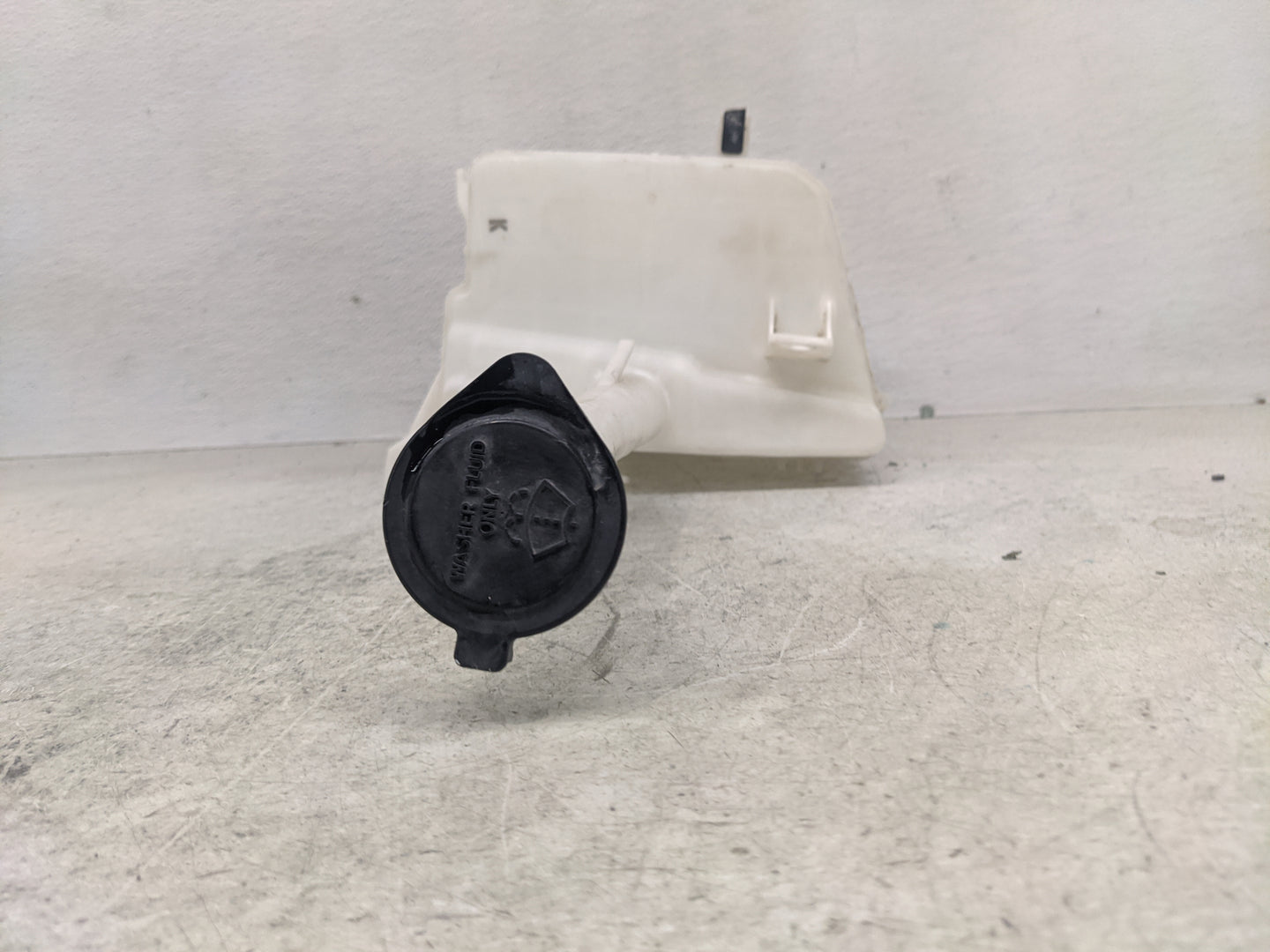 2009-2013 Toyota Corolla Windshield Washer Fluid Reservoir Bottle Oem - Oemusedautoparts1.com