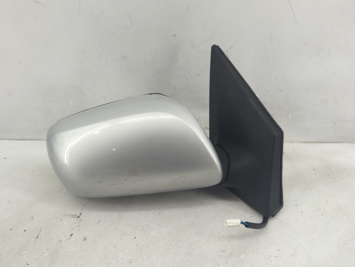 2009-2013 Toyota Corolla Passenger Side View Mirror - Right Door Mirror OEM Used - Oemusedautoparts1.com