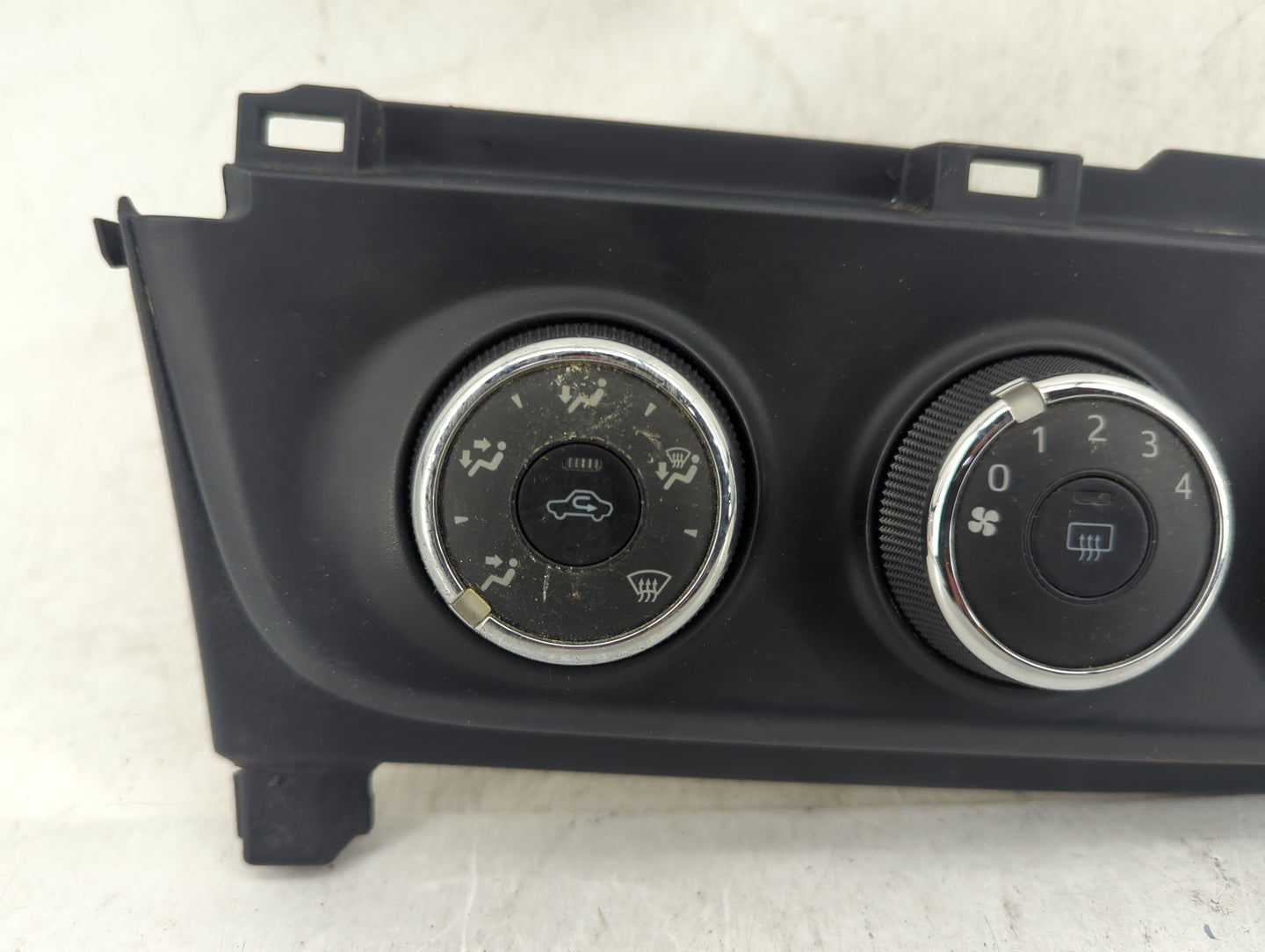 2009-2013 Toyota Corolla Climate Control Module Temperature AC/Heater Replacement P/N:75D403 Fits Fits 2009 2010 2011 2012 2